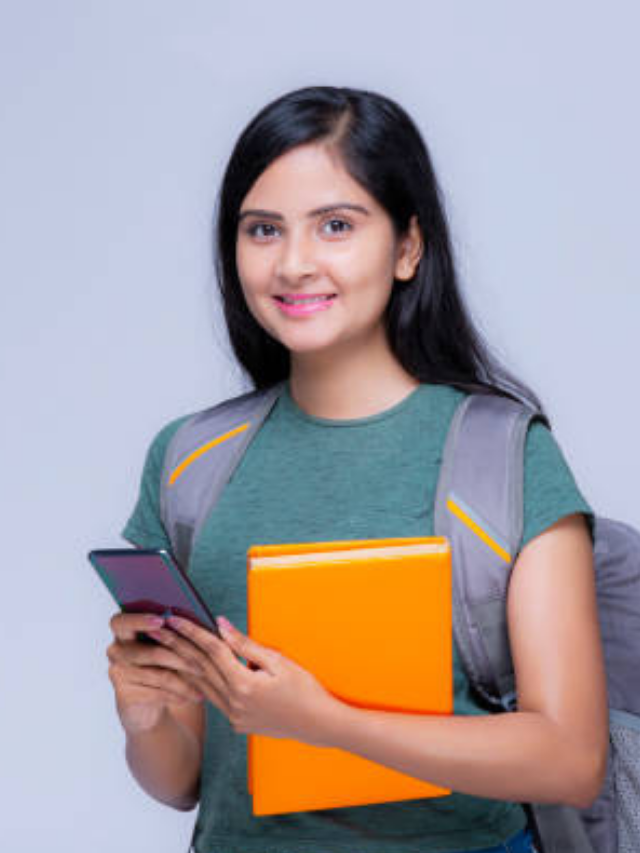 किन किताबों से करें UPSC की तैयारी, जानिए आईएएस टॉपर्स की सलाह