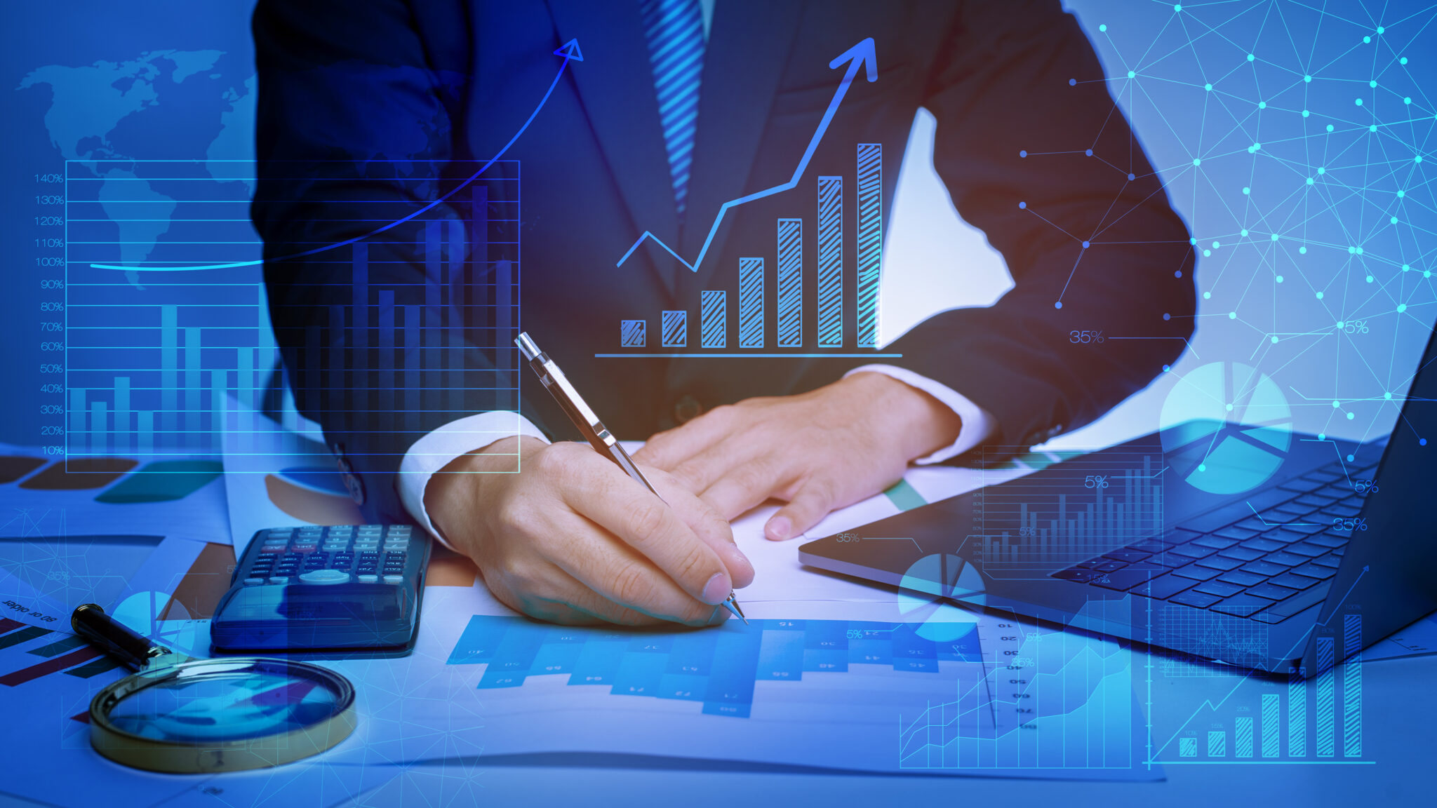close-up-businessman-is-analyzing-data-office