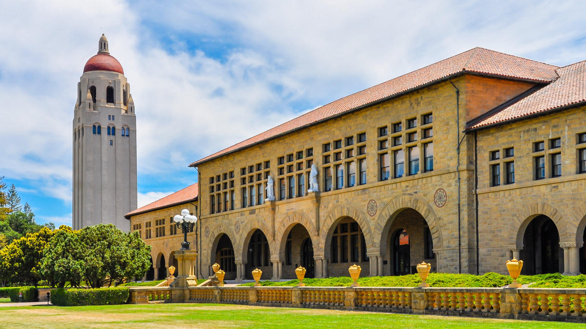 Top 7 Universities Offering Blockchain & Digital Currency Degrees -  KopyKitab Blog