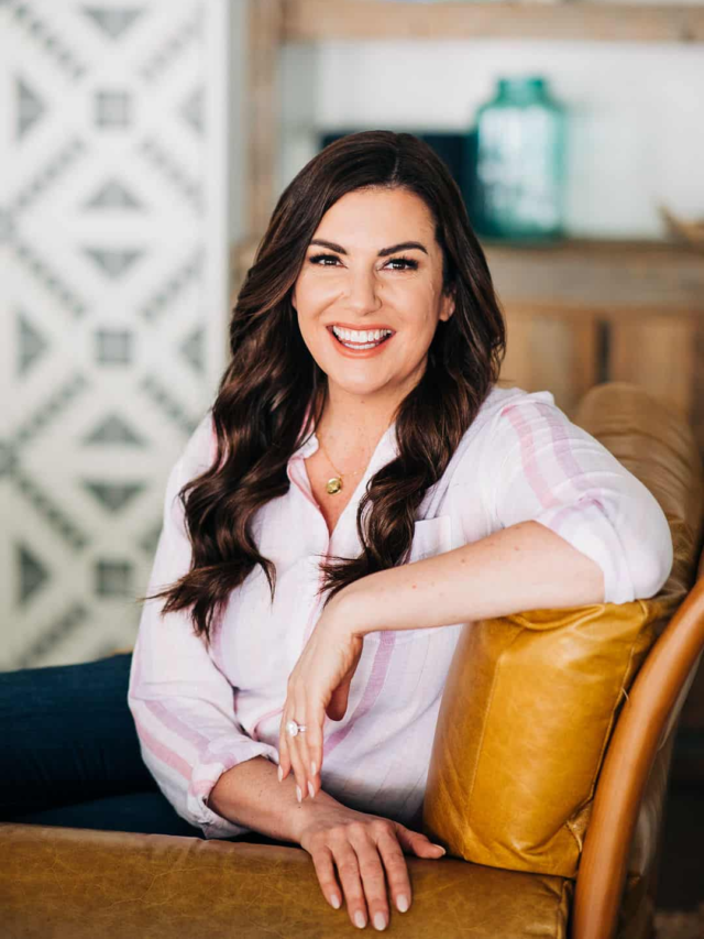 Top 10 Digital Marketing Influencers to Follow on Social Media