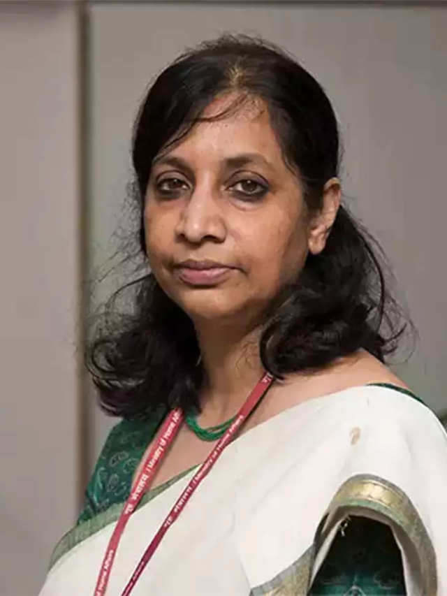 10 Great Civil Servants of India And Their Contributions