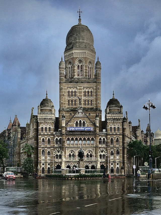 10 Historic And Iconic Oldest Railway Stations In India