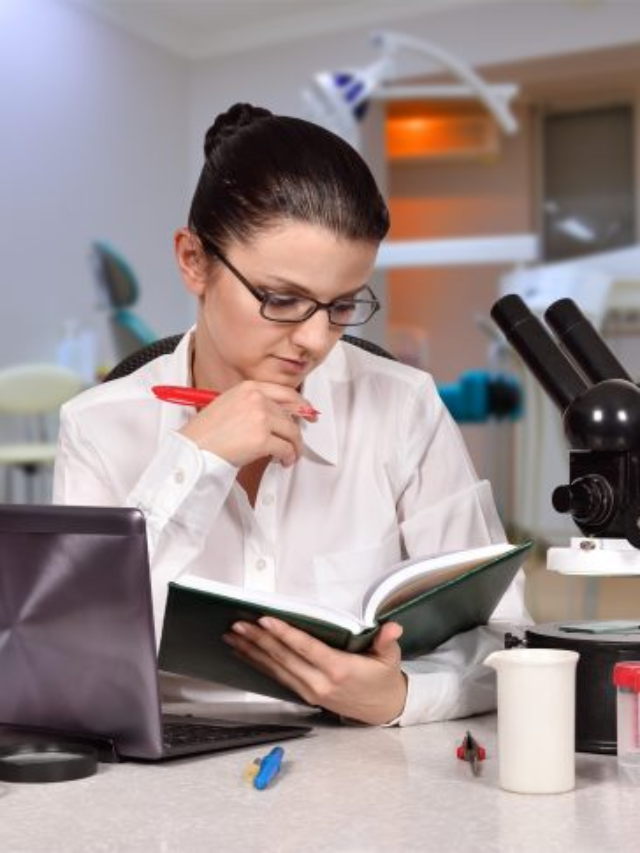 Top 10 science books that must be read by every science enthusiast