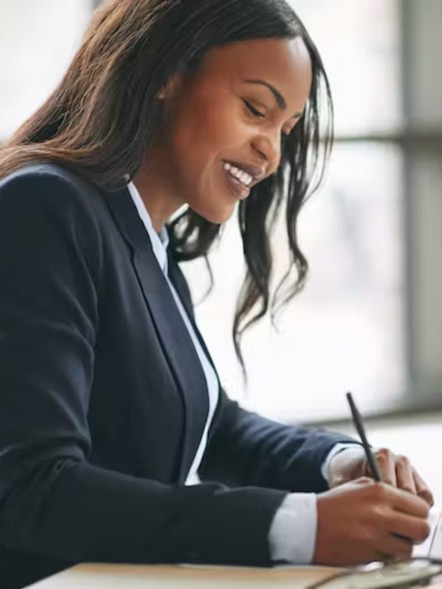 Difference Between Lawyer and Advocate in India