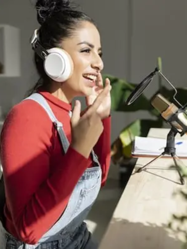 10 Best Leadership Podcasts to Get You Inspired